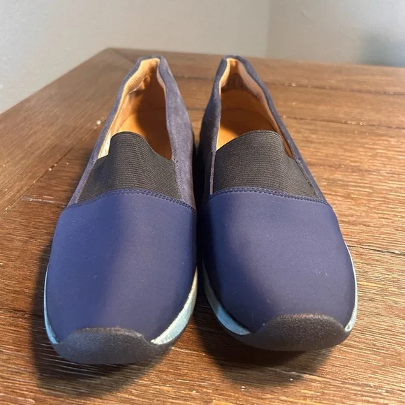 Vionic Cameo slip on shoes size 7 - Picture 4 of 11